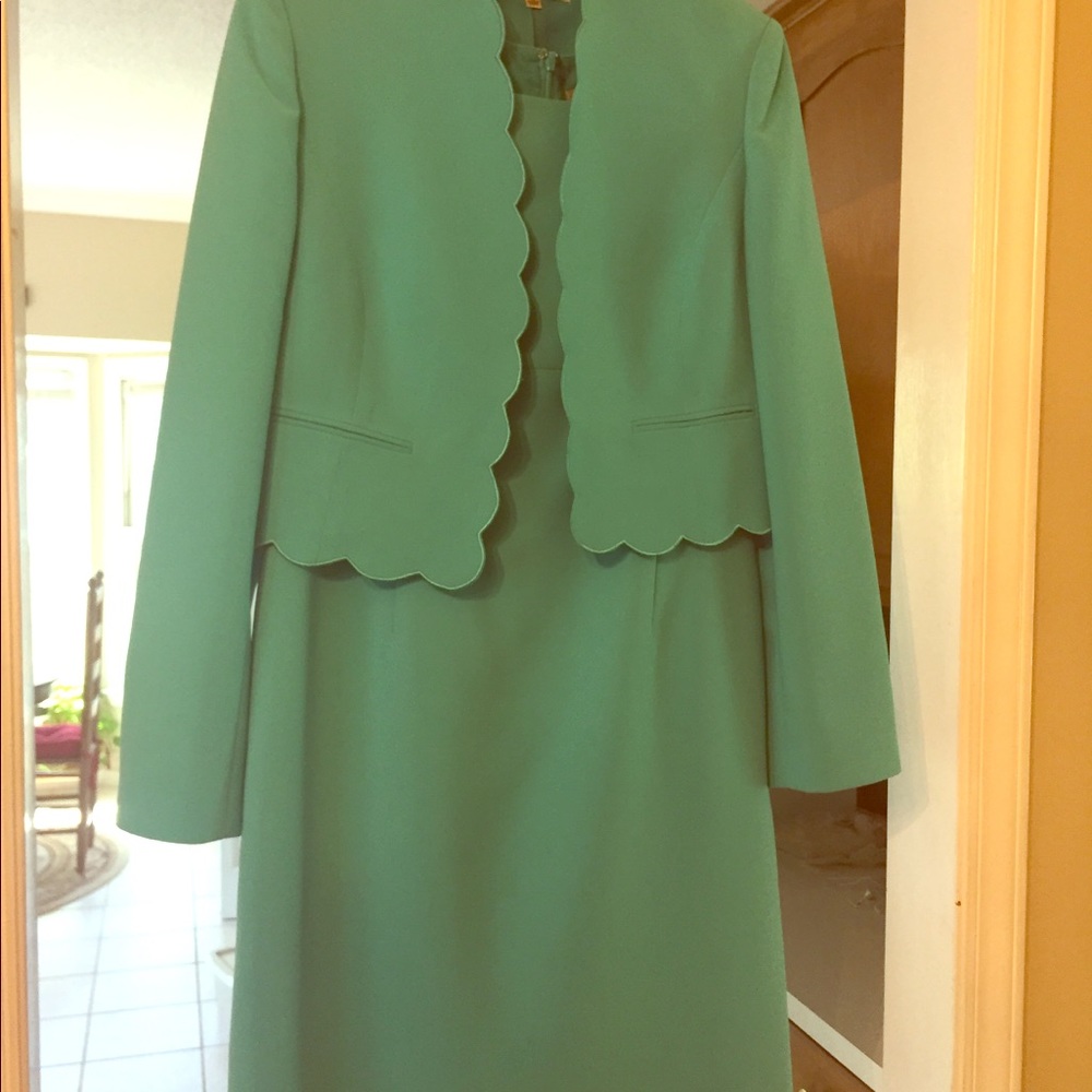 Kasper dress suit